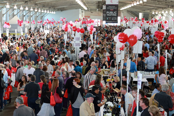 Thousands Joined Together and Felt the Love on Valentine's Day